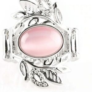 Pink ring w stretchy band